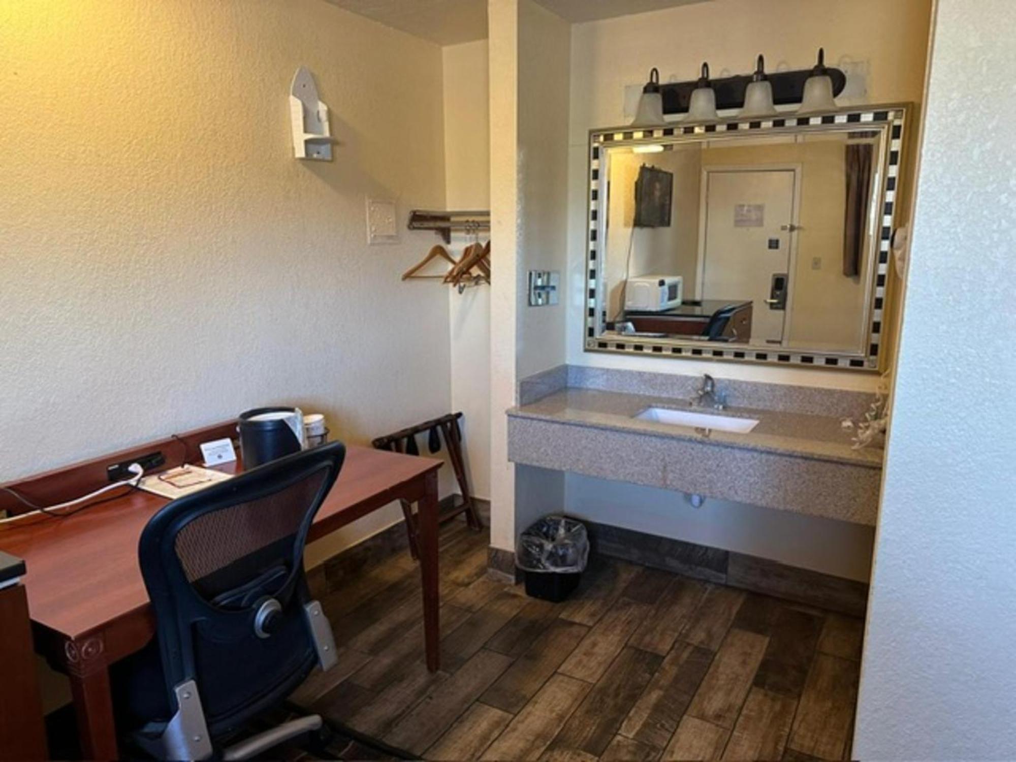 Stay Inn By Oyo Near I 80 Lincoln West المظهر الخارجي الصورة