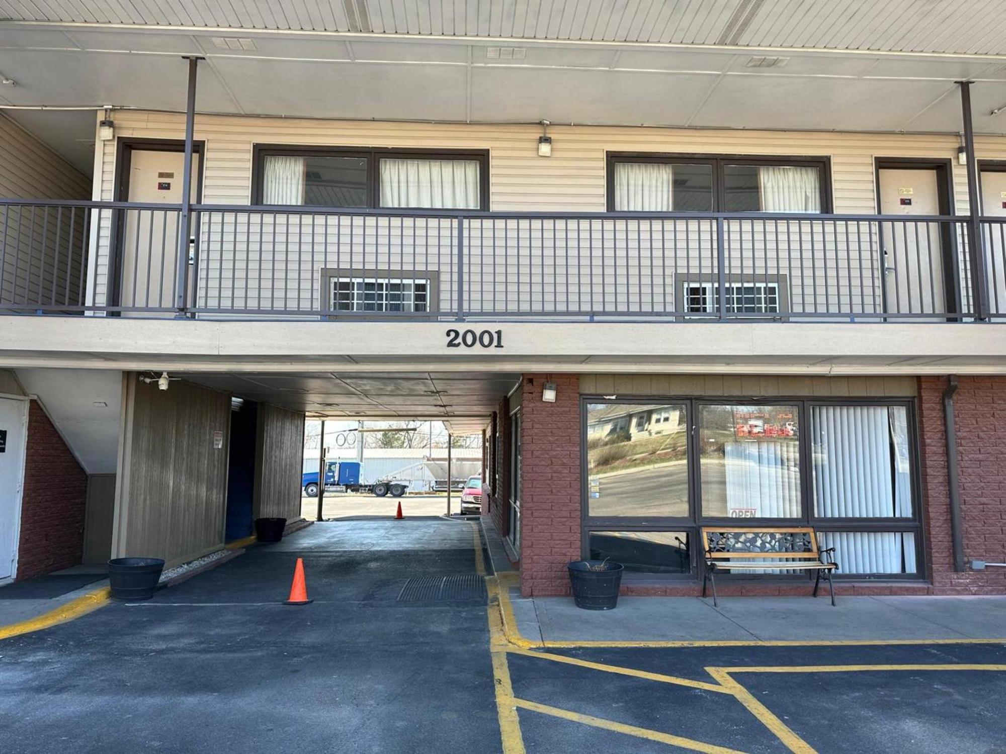 Stay Inn By Oyo Near I 80 Lincoln West المظهر الخارجي الصورة